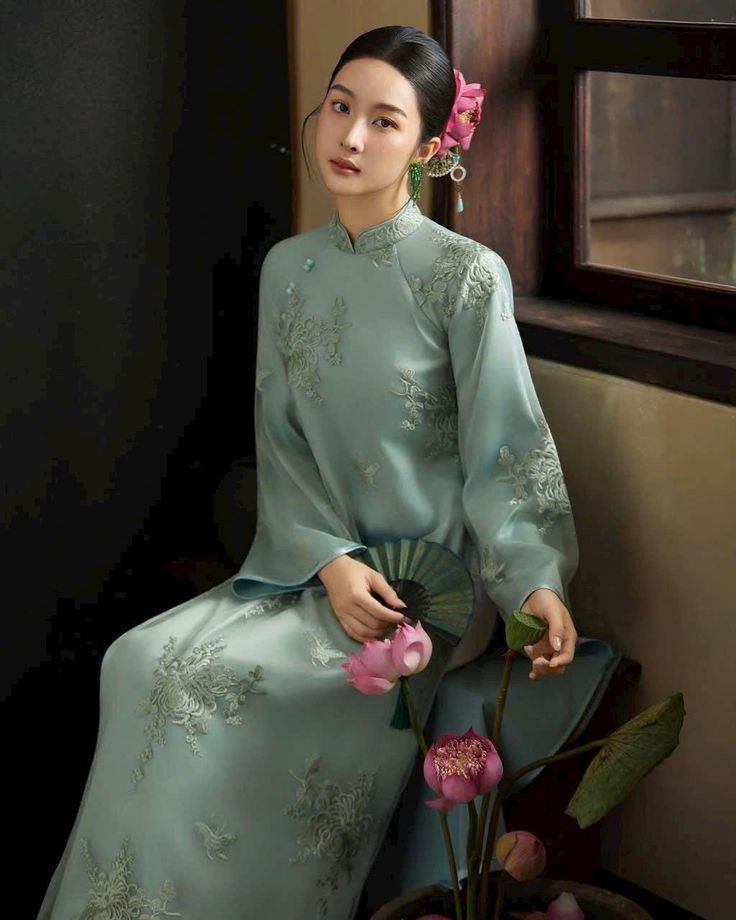 áo dài màu xanh ngọc bích