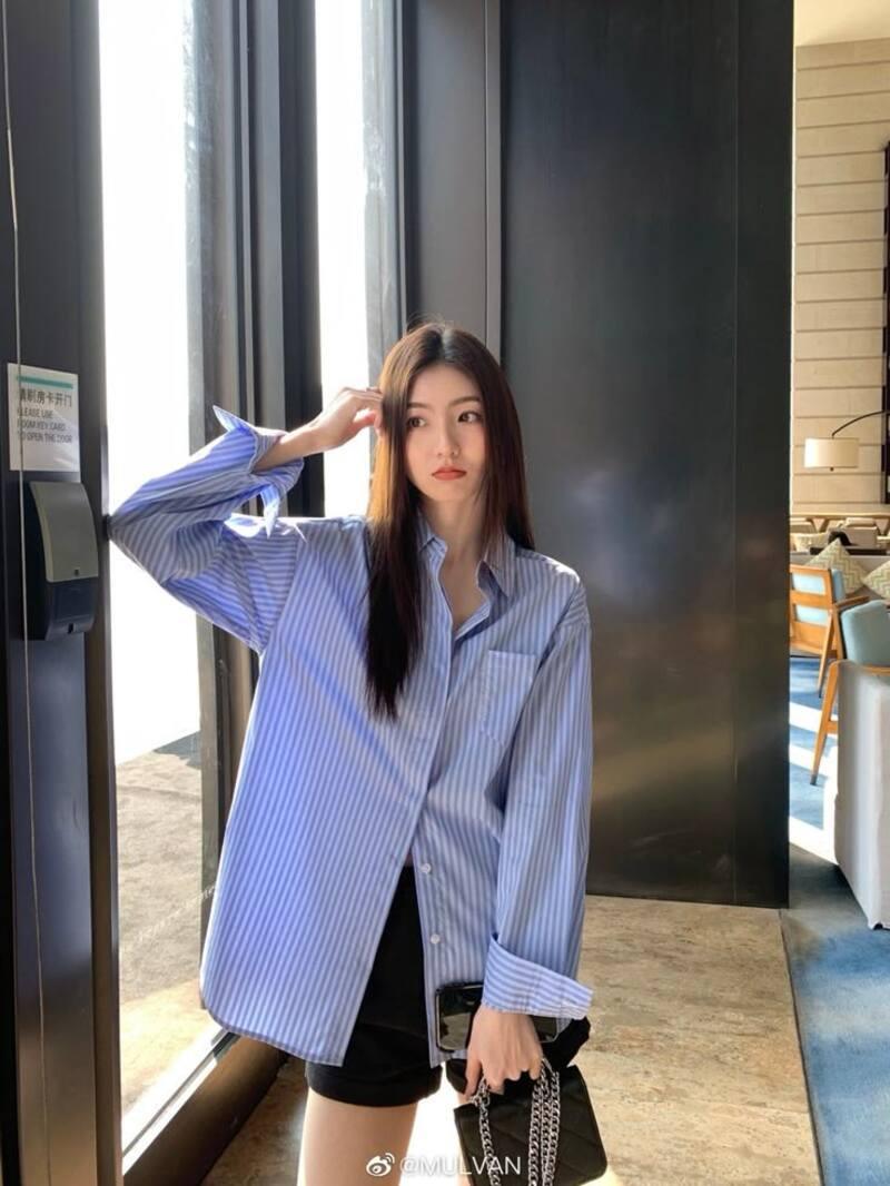 phối đồ với sơ mi xanh