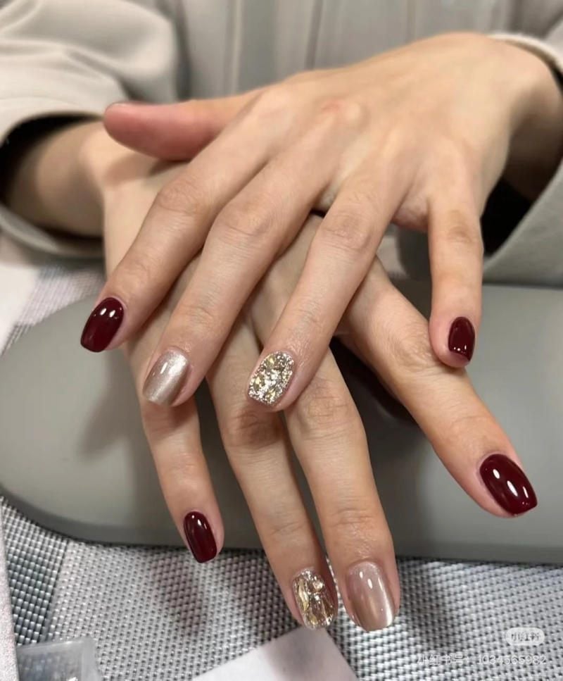 Mẫu nail gel ngắn Tết 2026