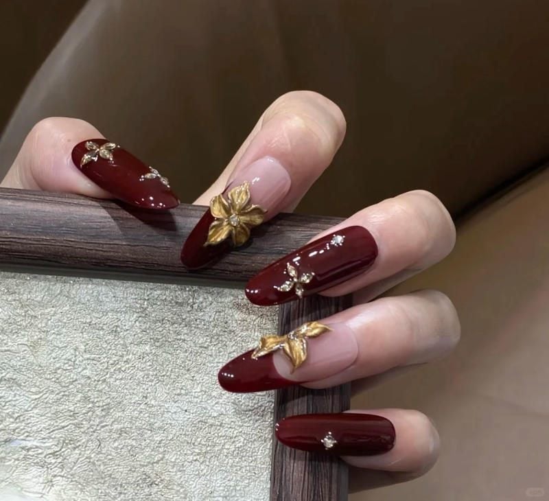 Mẫu nail tết sang chảnh
