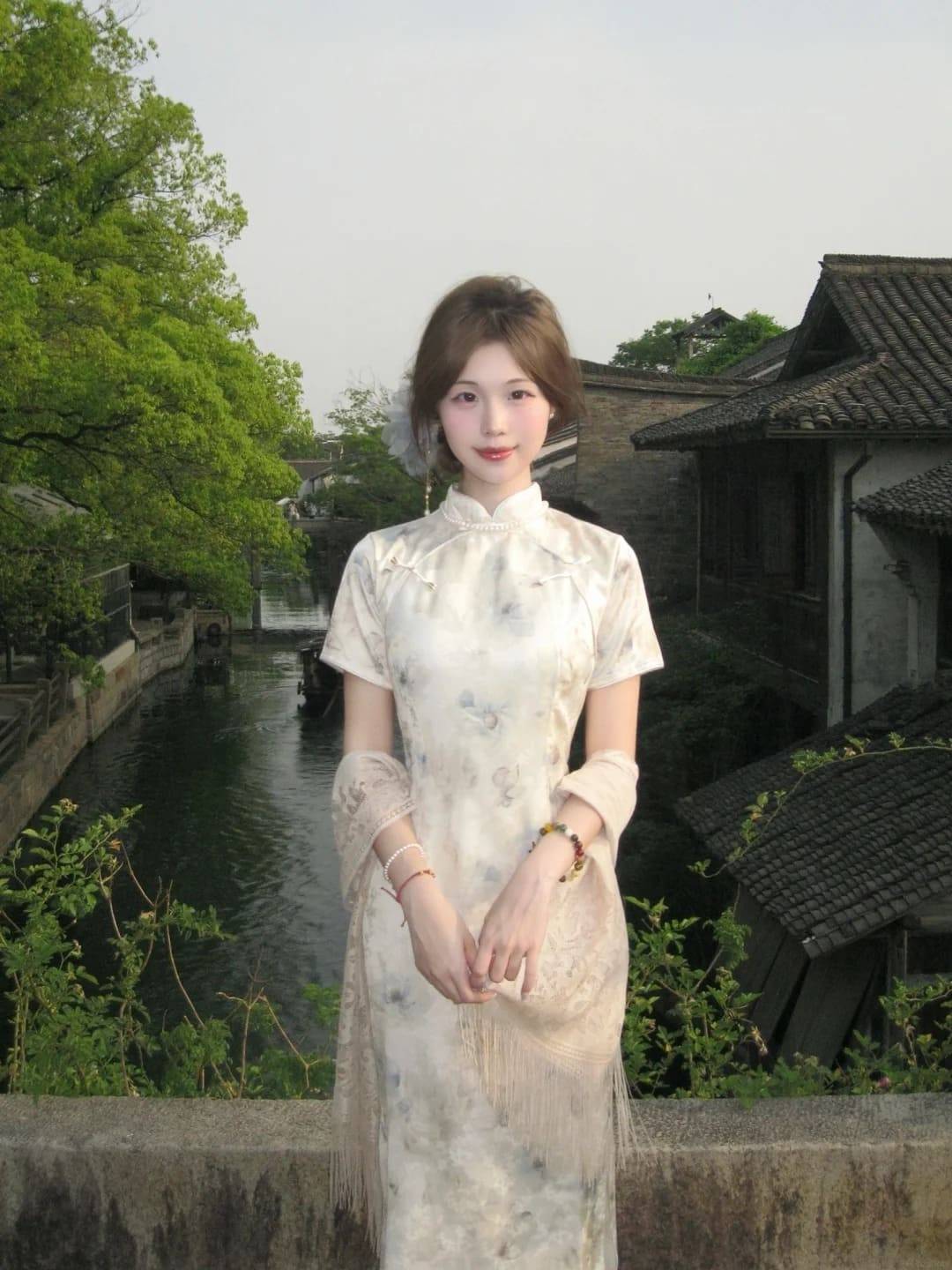 sườn xám hiện đại