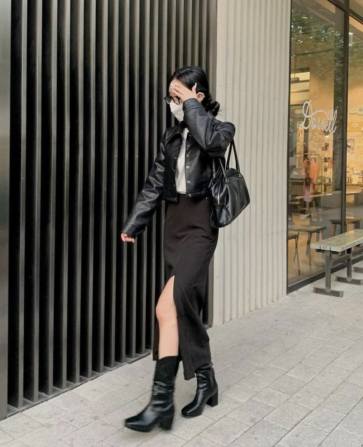 chân váy xẻ tà mix áo croptop