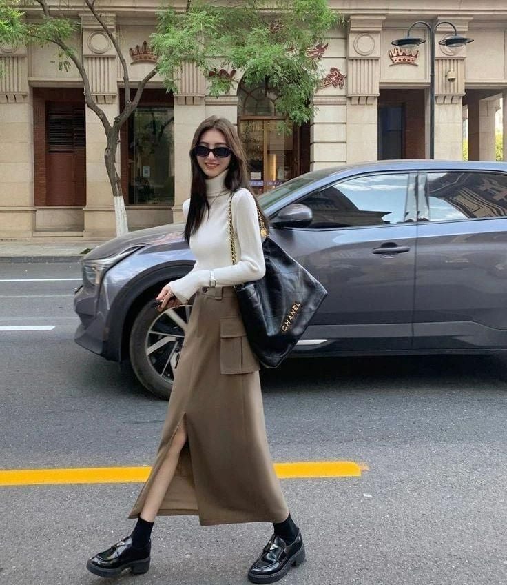 chân váy xẻ tà mix áo giữ nhiệt