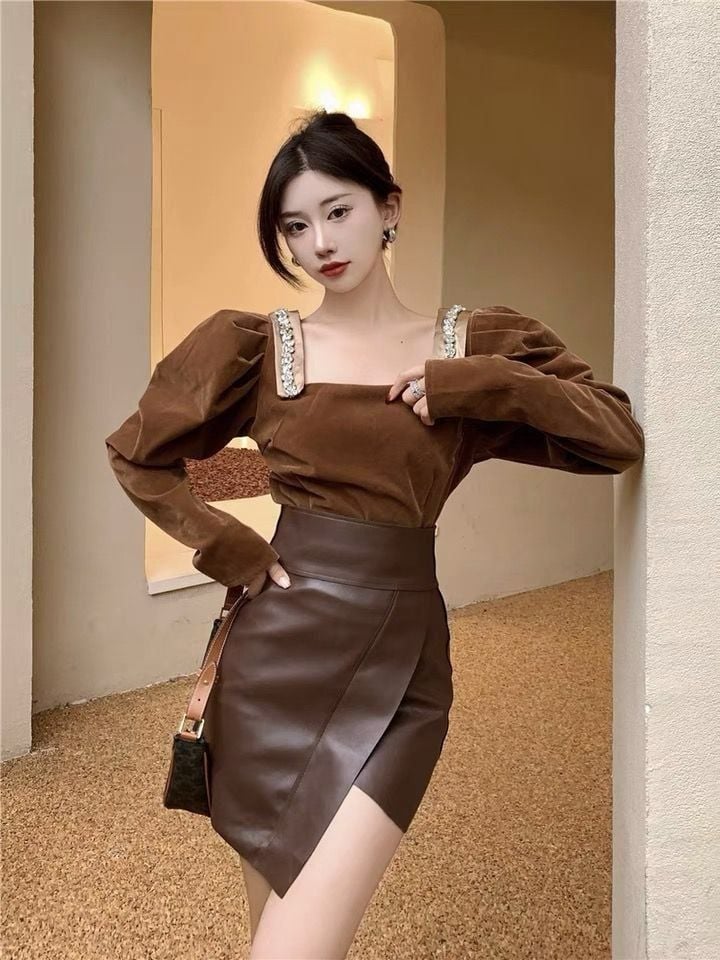 chân váy xẻ tà cá tính chất da