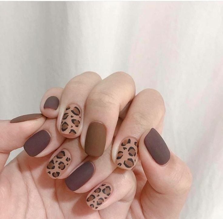 mẫu nail cho người trung niên