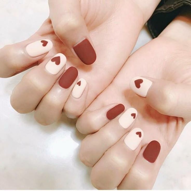 mẫu nail cho người trung niên