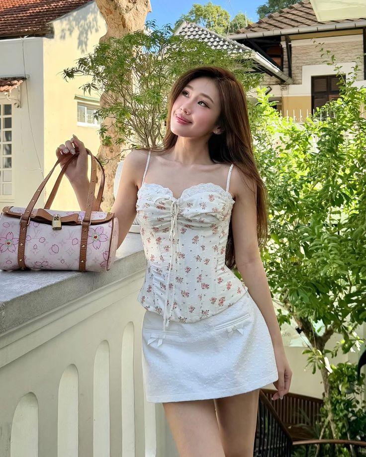 chân váy chữ a dáng ngắn