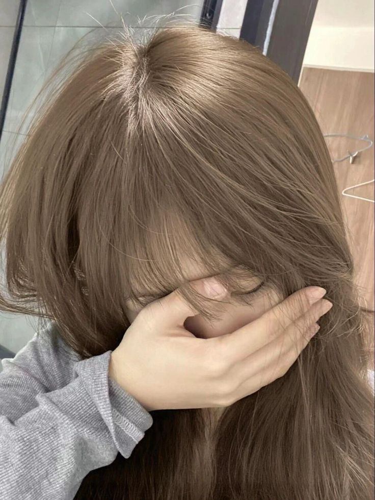 tóc nâu lạnh