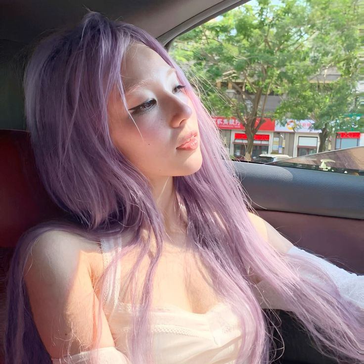 tóc màu tím khói