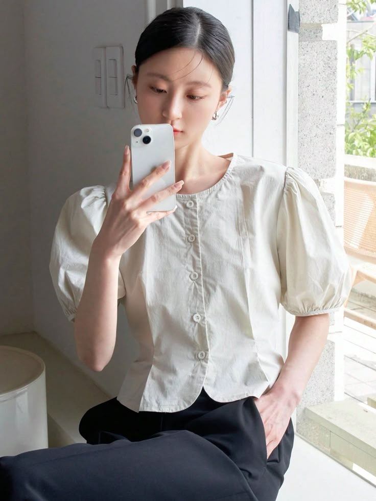 phối đồ với áo tay phồng