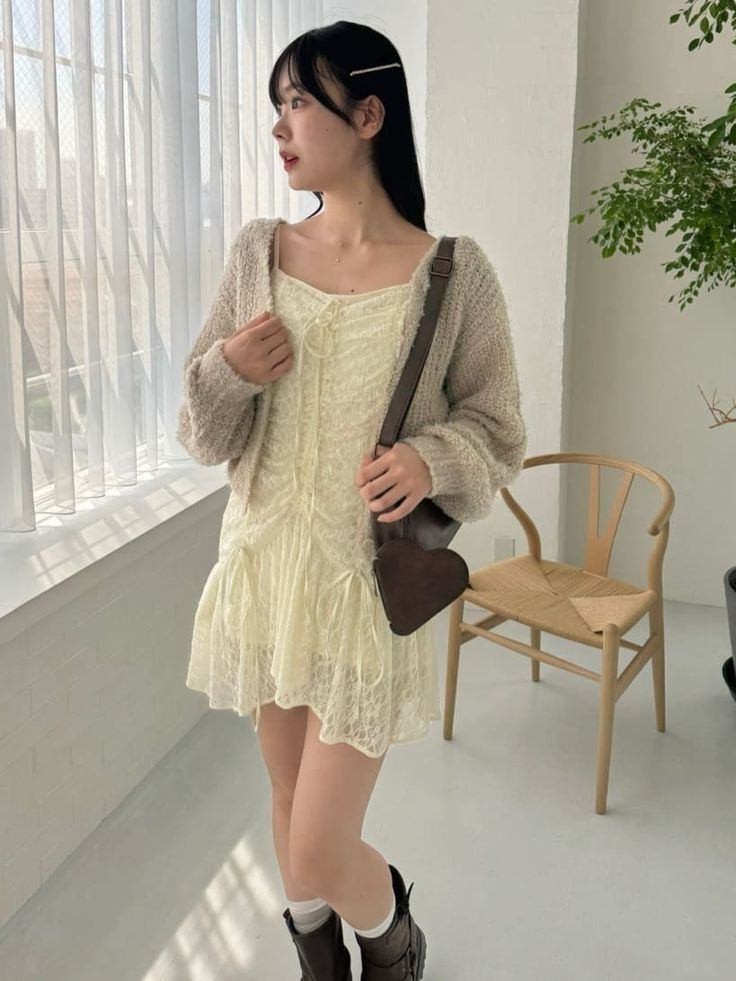 áo khoác mỏng mặc với váy