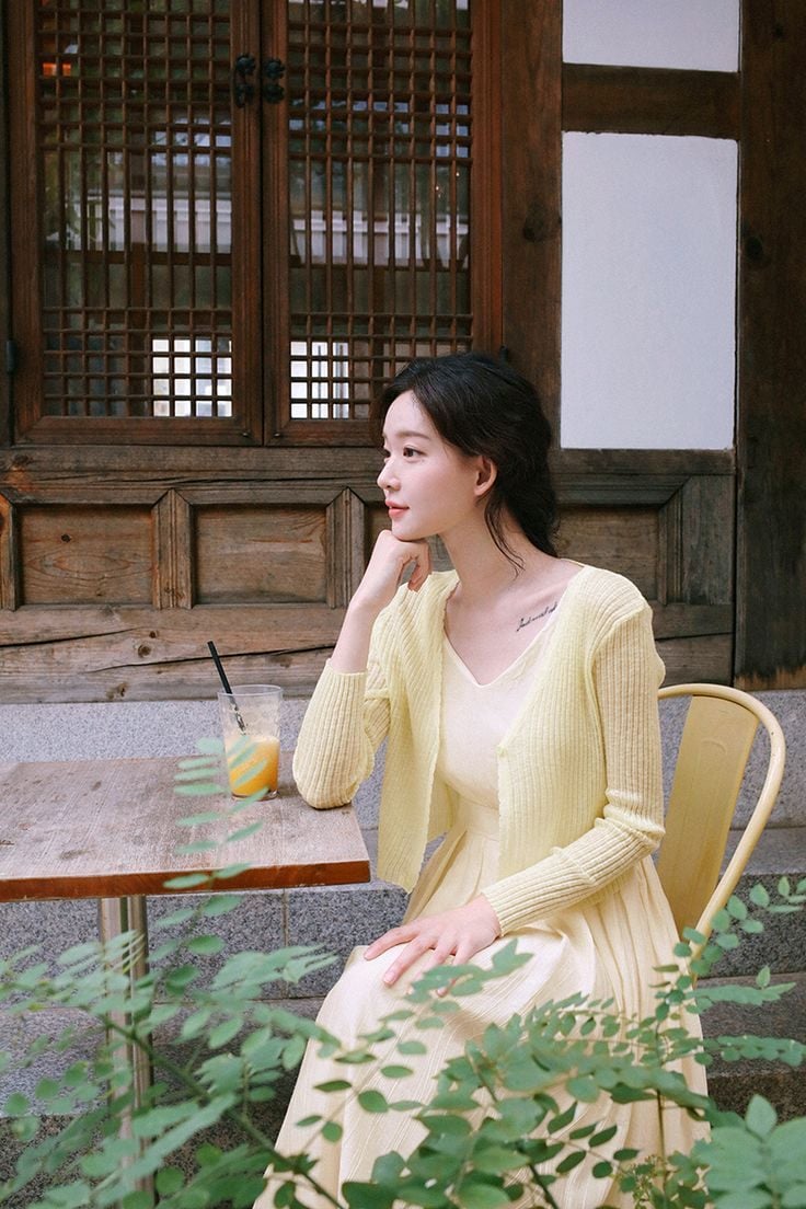 áo khoác mỏng mặc với váy