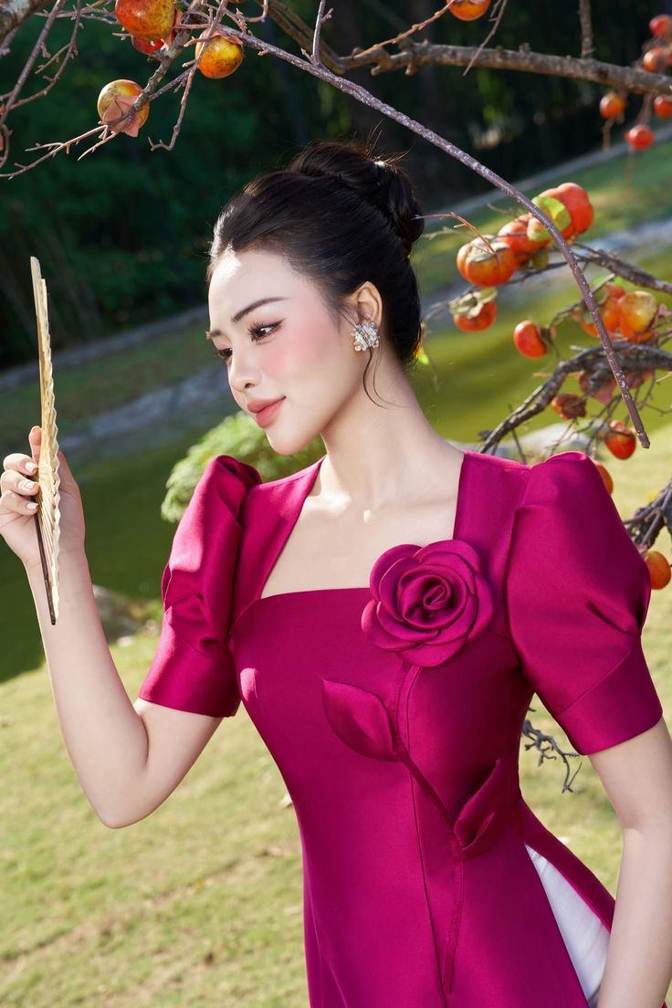 áo dài cổ vuông