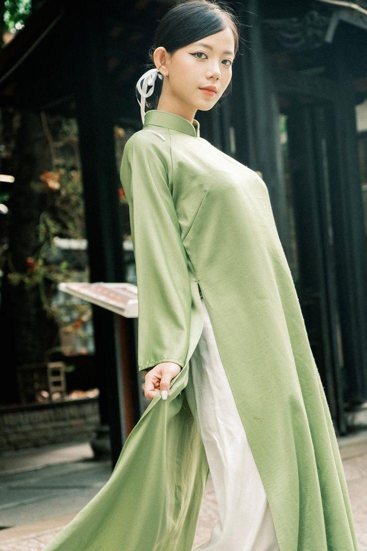 áo dài màu xanh ngọc bích