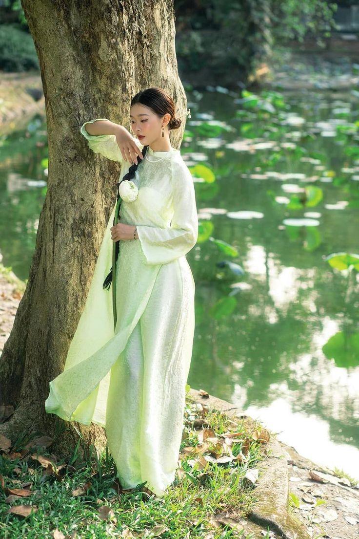 áo dài màu xanh ngọc bích