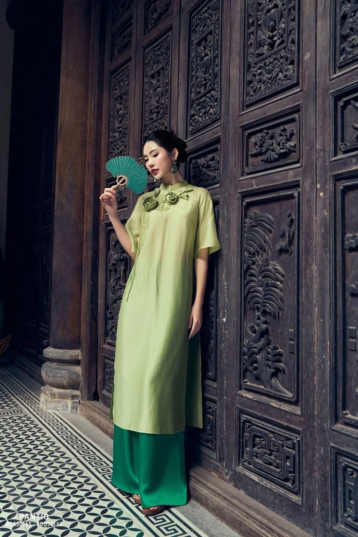 áo dài màu xanh ngọc bích