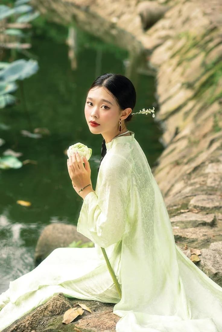 áo dài màu xanh ngọc bích