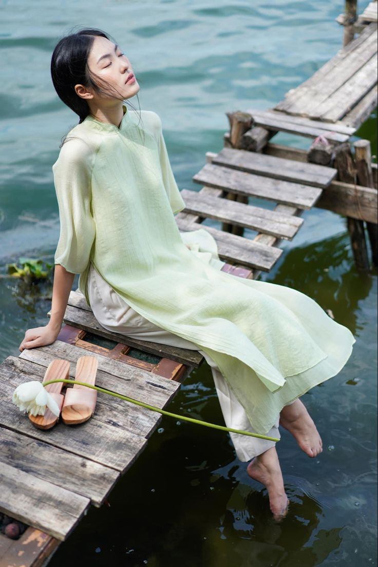 áo dài màu xanh ngọc bích