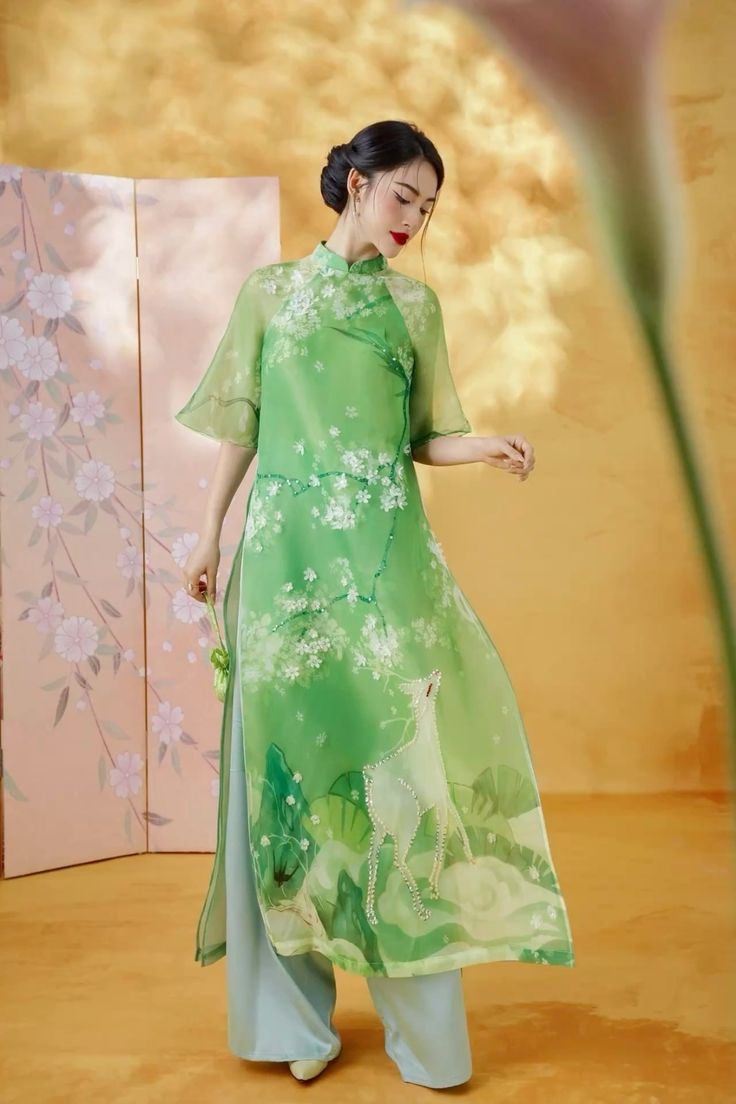 áo dài màu xanh ngọc bích
