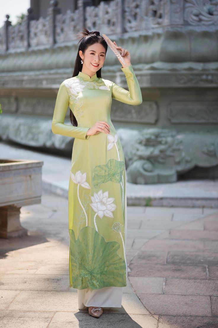 áo dài màu xanh ngọc bích