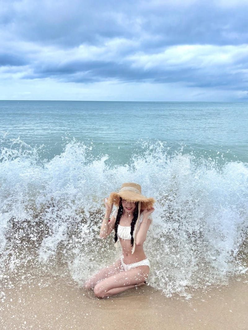 Đùa nghịch cùng làn nước biển