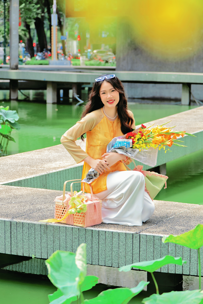 Cách Tạo Dáng Với Áo Bà Ba