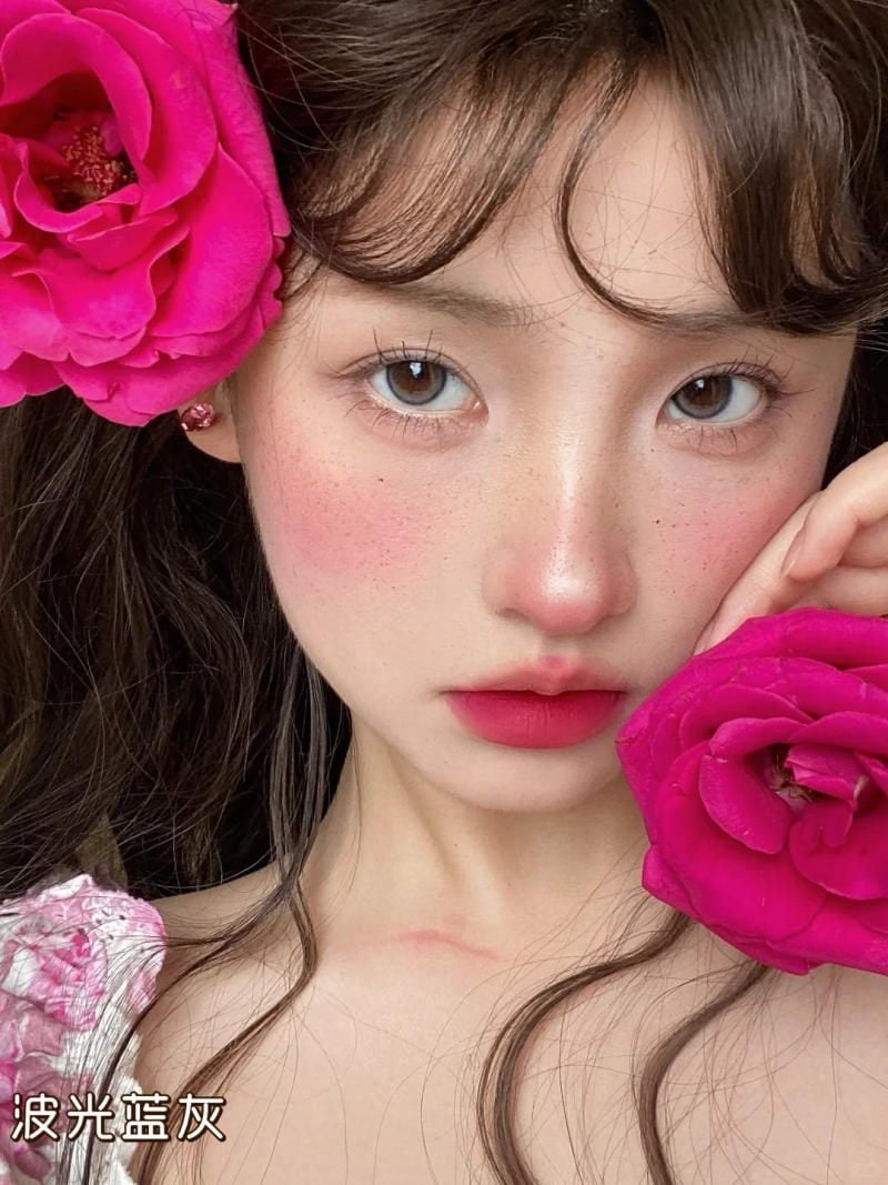 Trang điểm layout 