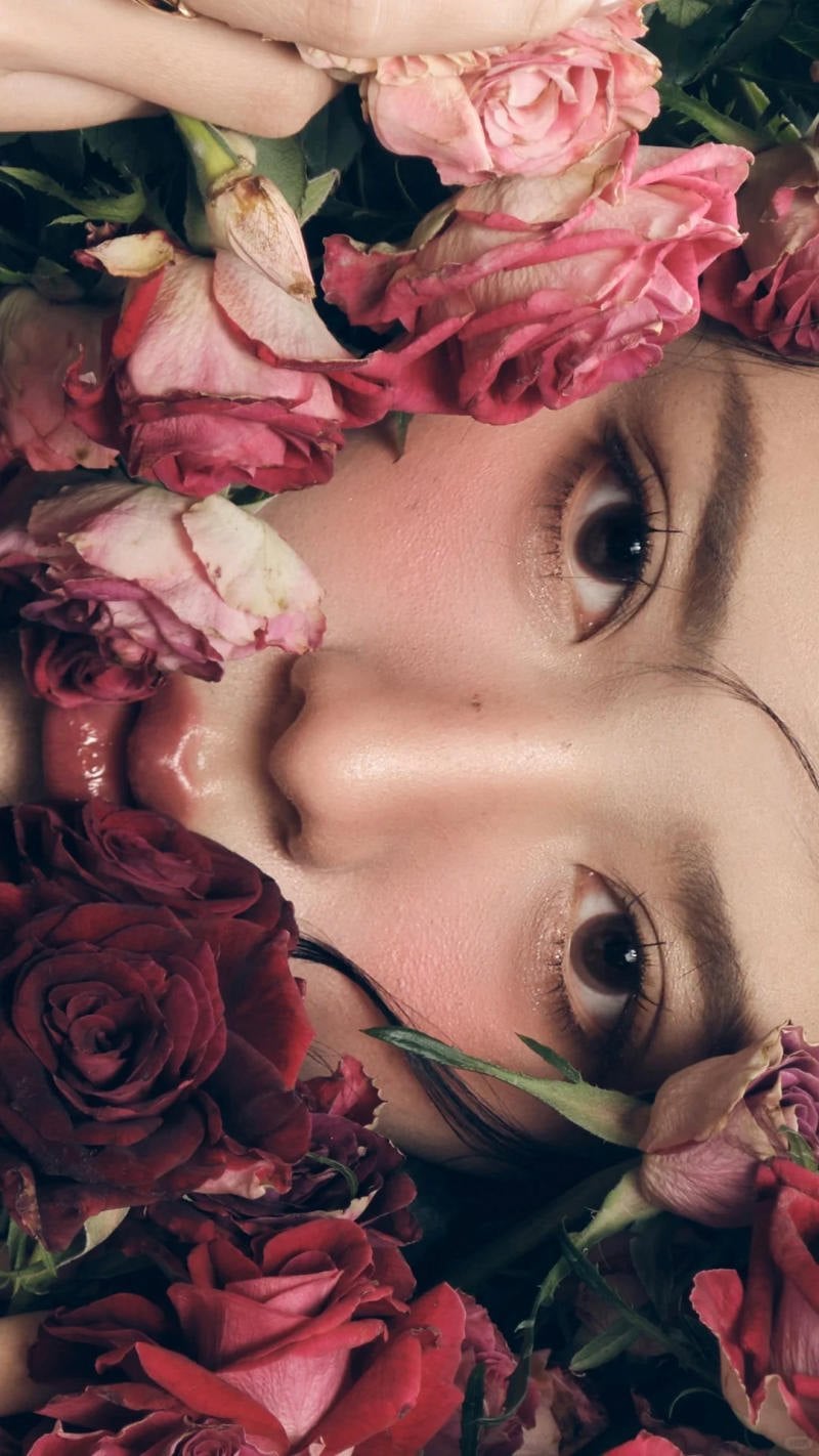 Ánh mắt hút hồn giữa rừng hoa (Macro)