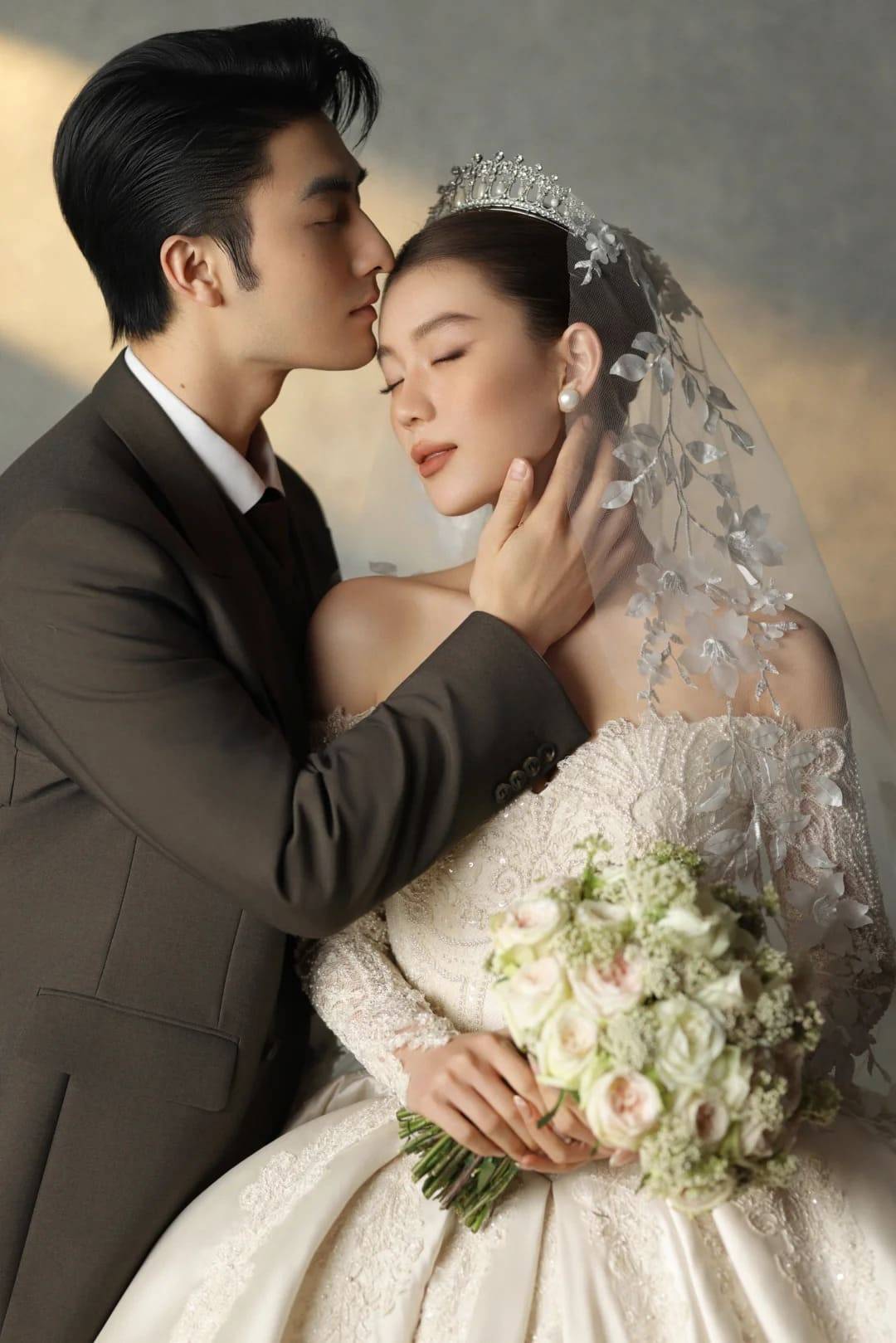cách tạo dáng chụp ảnh cưới