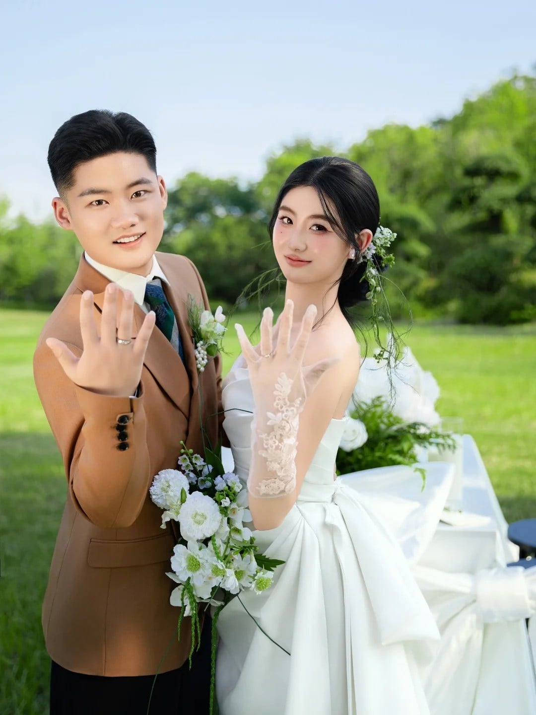 cách tạo dáng chụp ảnh cưới