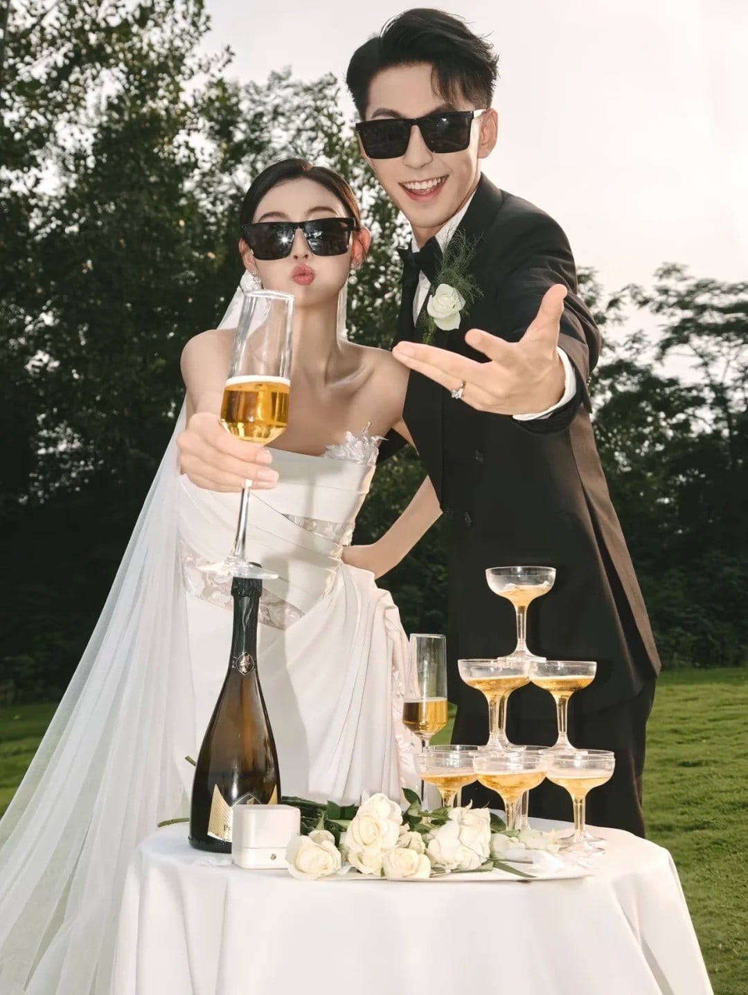 cách tạo dáng chụp ảnh cưới