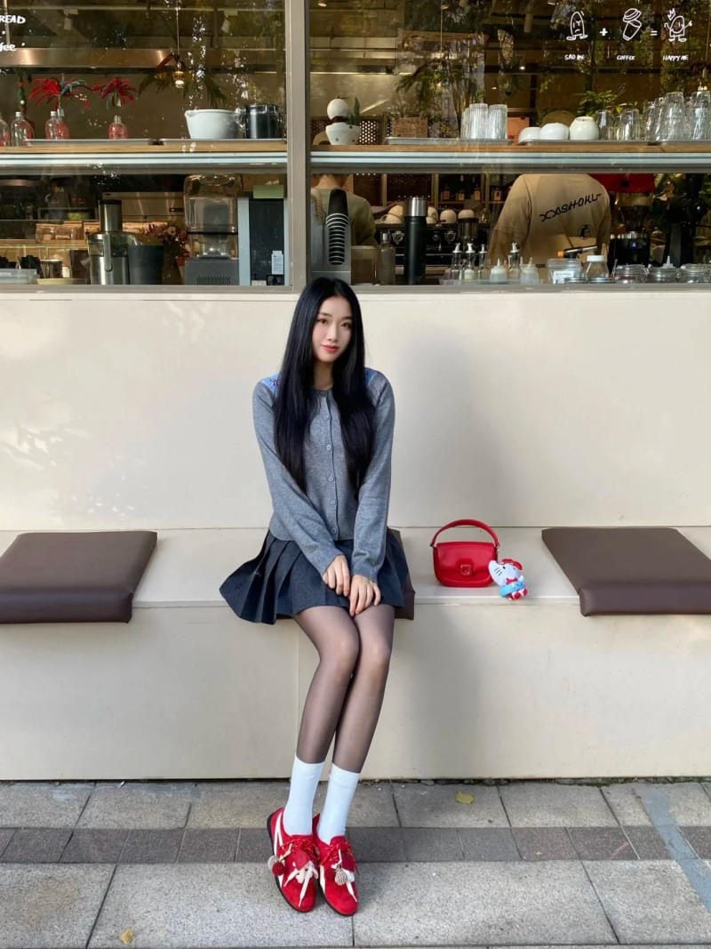 Sneakers
