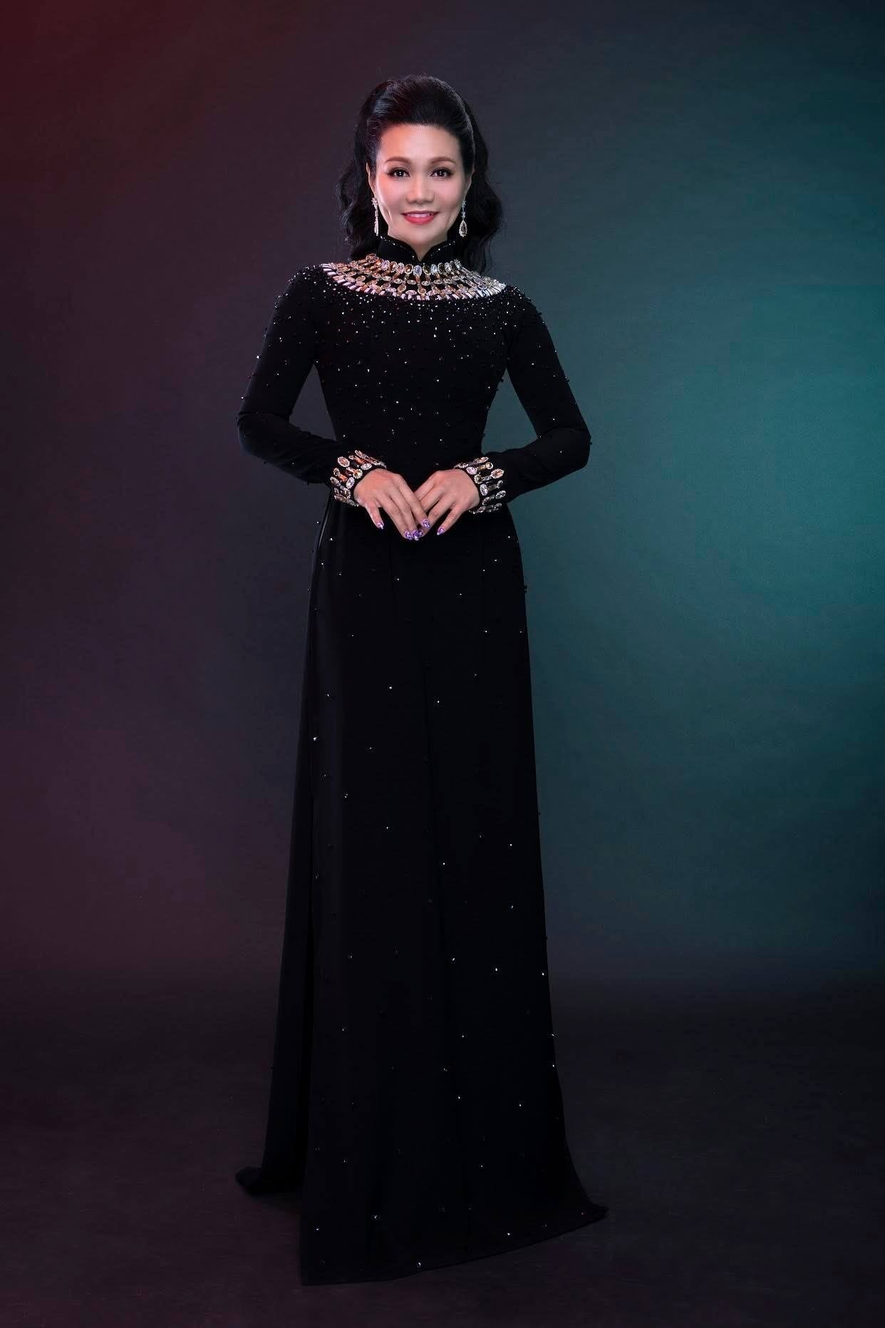 Ứng dụng họa tiết cườm trên tay áo