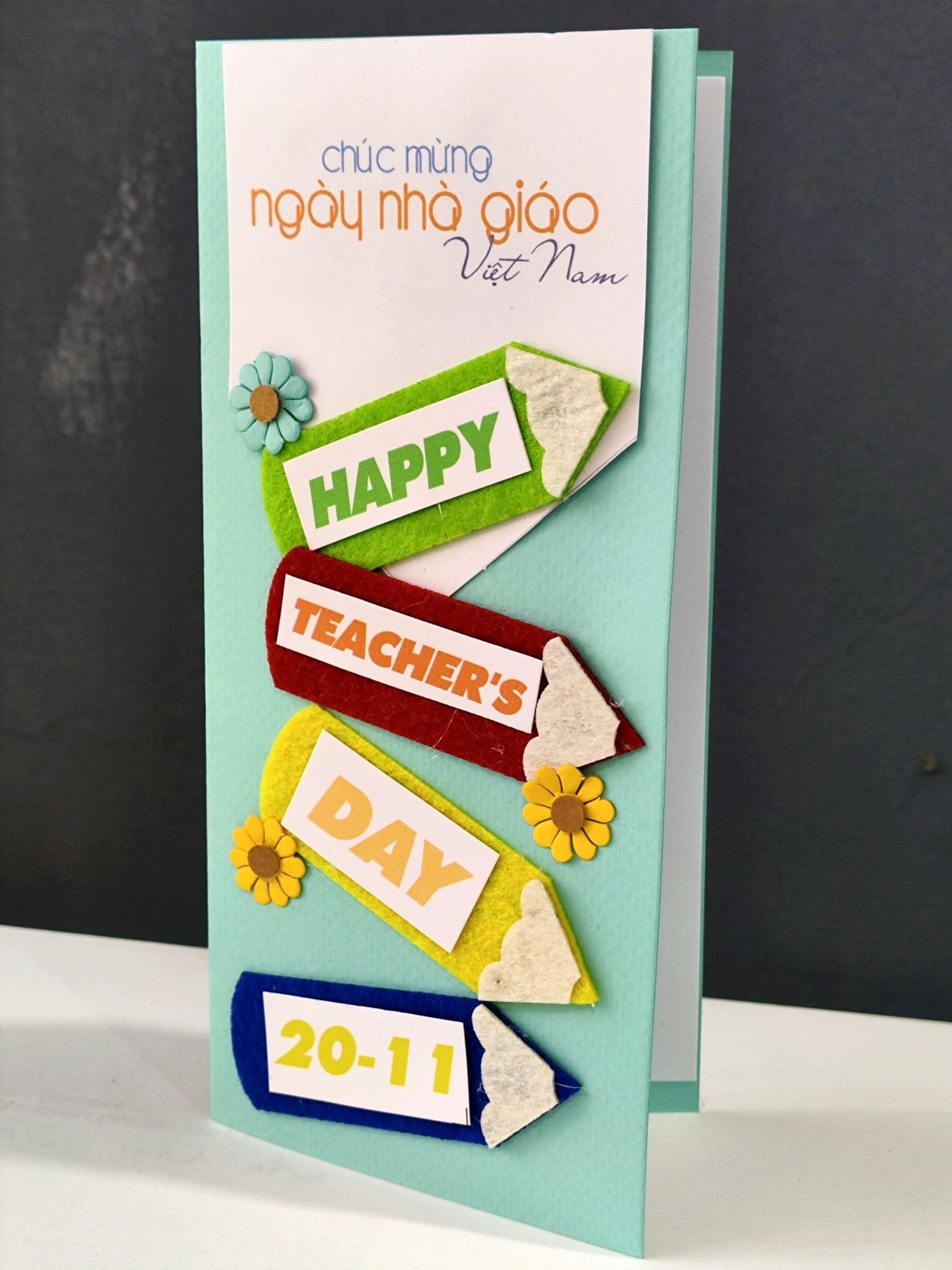 Cách làm thiệp hoa nổi 3D từ giấy