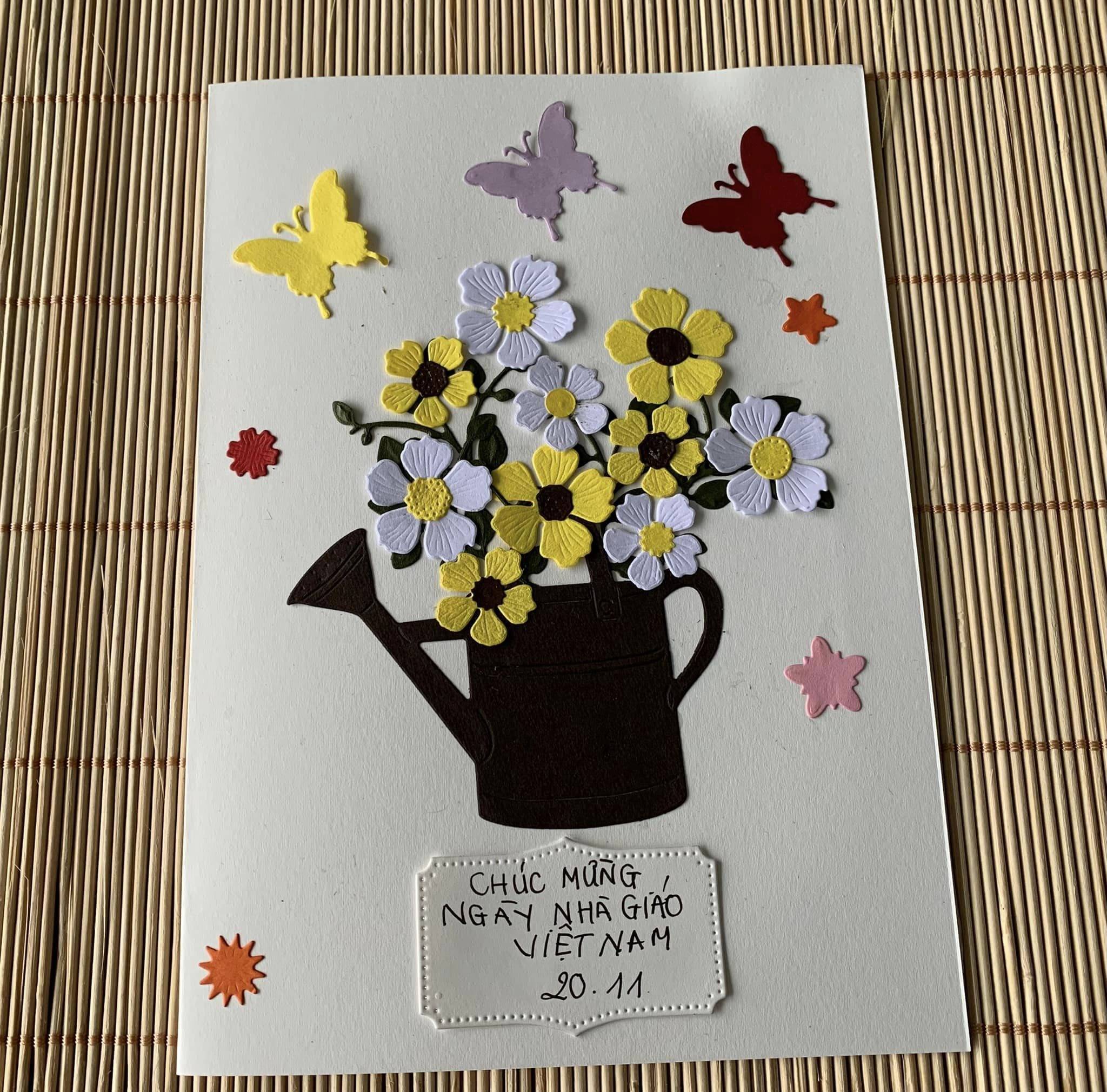 Mẫu thiệp hoa khô tinh tế