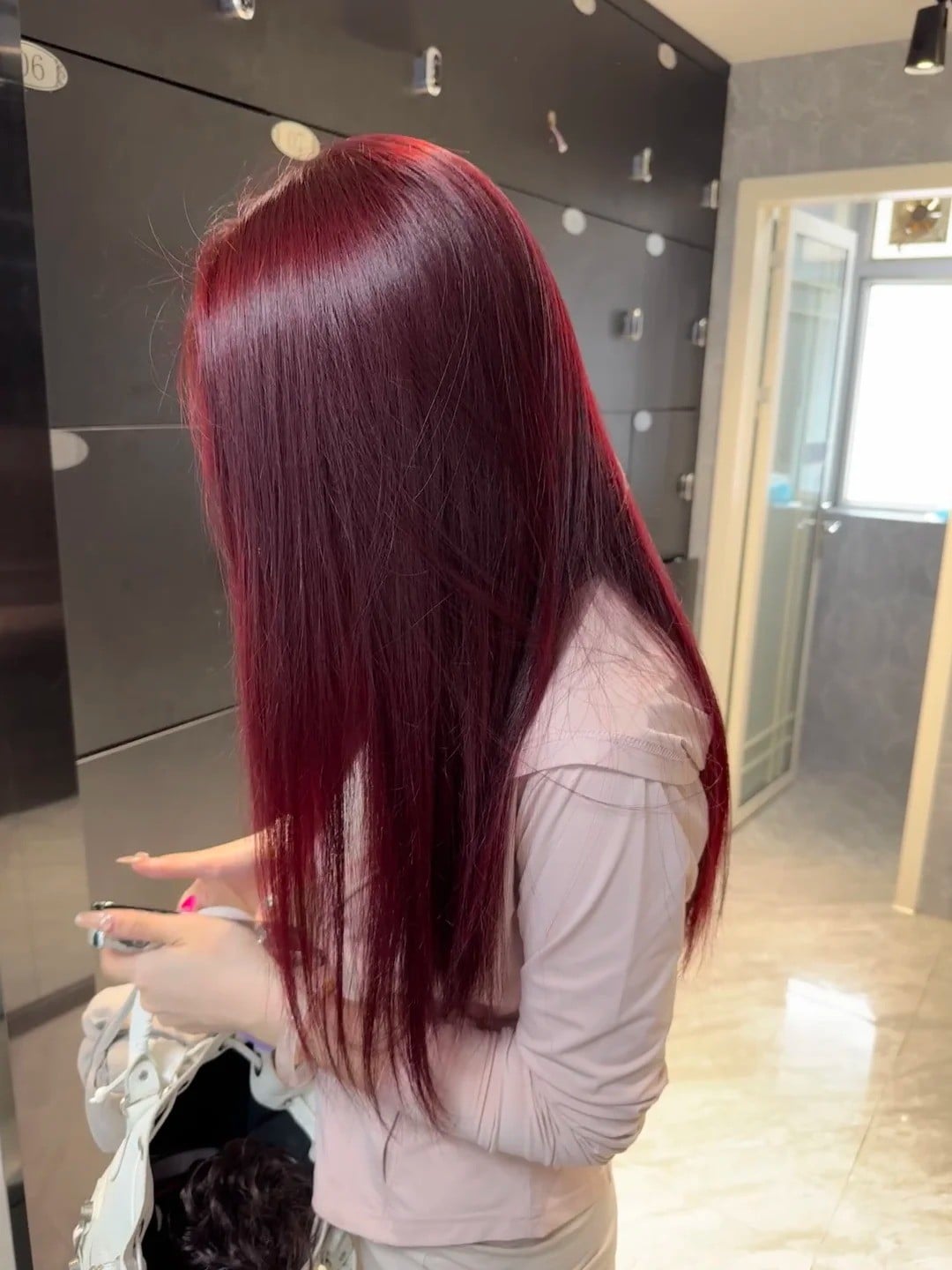 Tóc màu đỏ rượu vang lửa