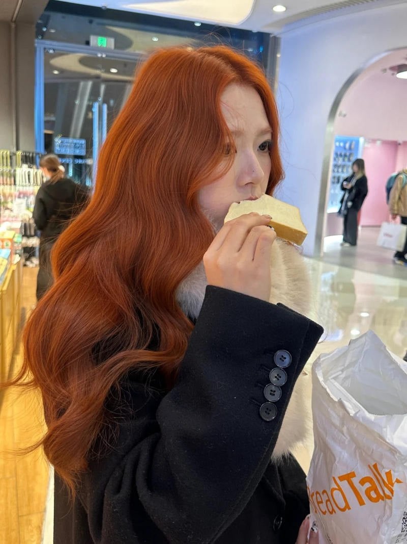 Nhuộm tóc màu nâu cam đào có phải tẩy tóc không?