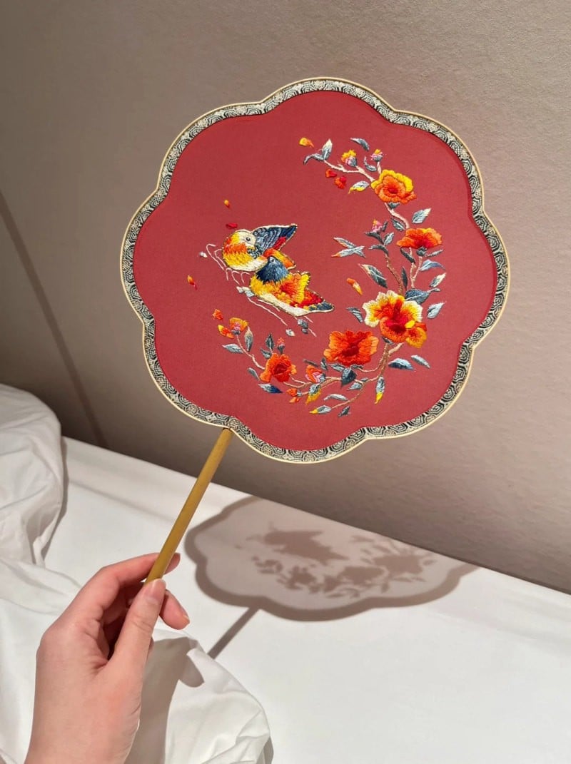 trang phục dân tộc hoa