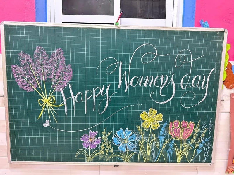 trang trí bảng 20 10