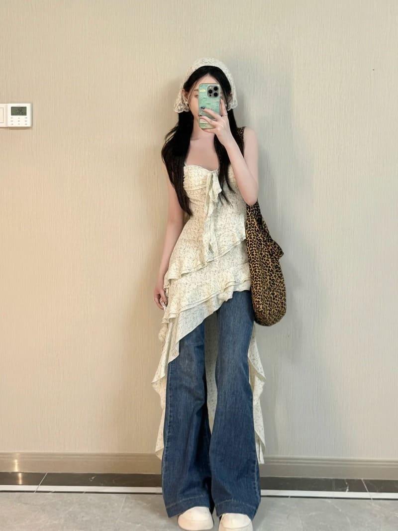 trend-mac-vay-voi-quan-jean