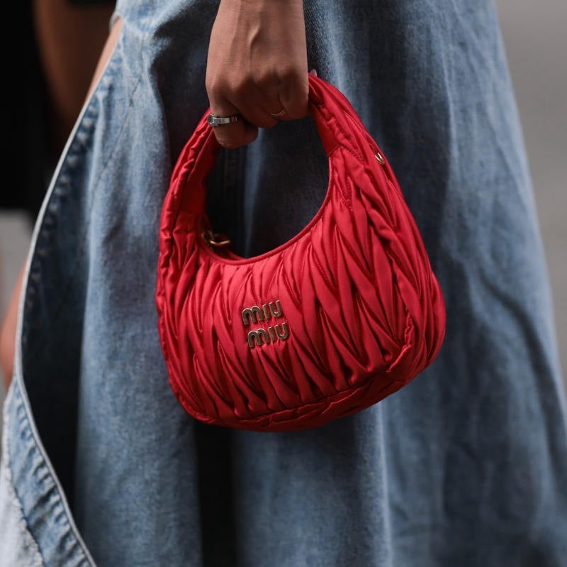 Biểu tượng thời trang từ Miu Miu Wander Matelassé