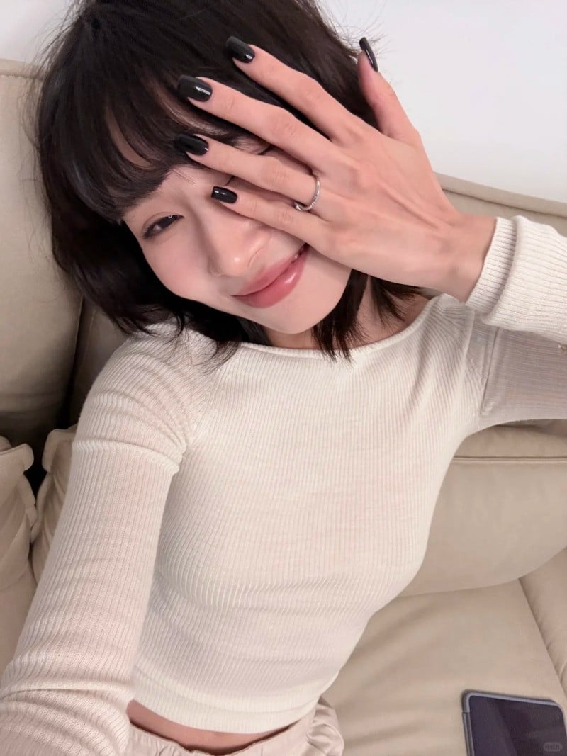 mệnh thủy sơn móng tay màu gì