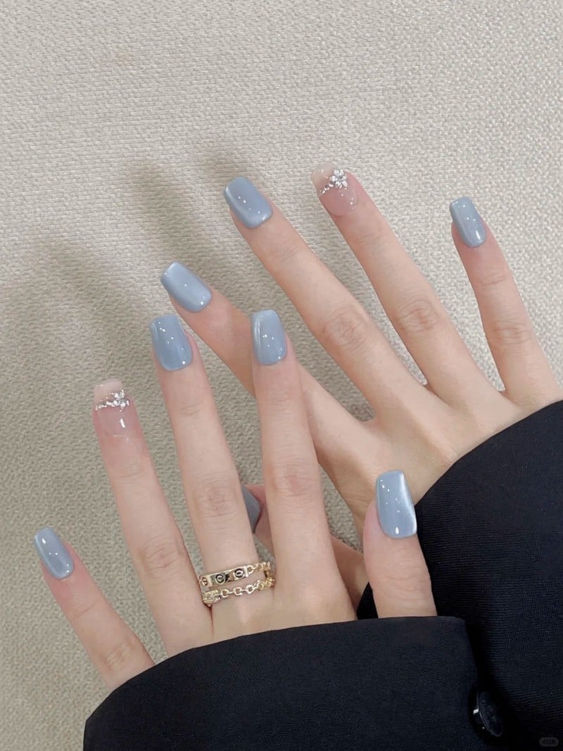 mệnh thủy sơn móng tay màu gì