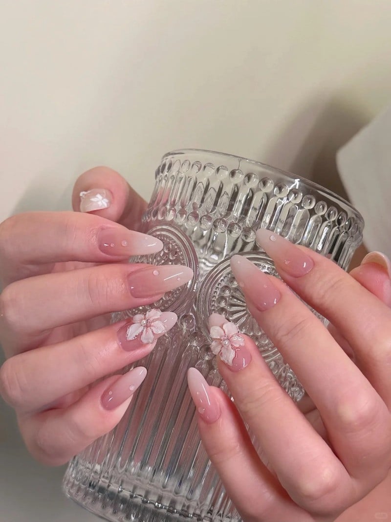 mệnh thủy sơn móng tay màu gì