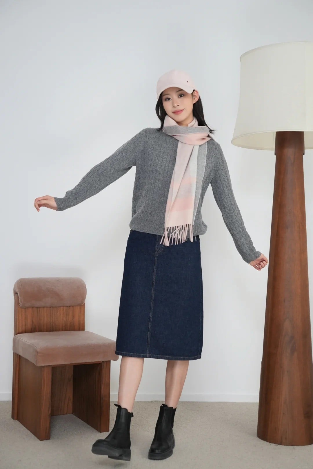 chân váy jean mặc với áo gì