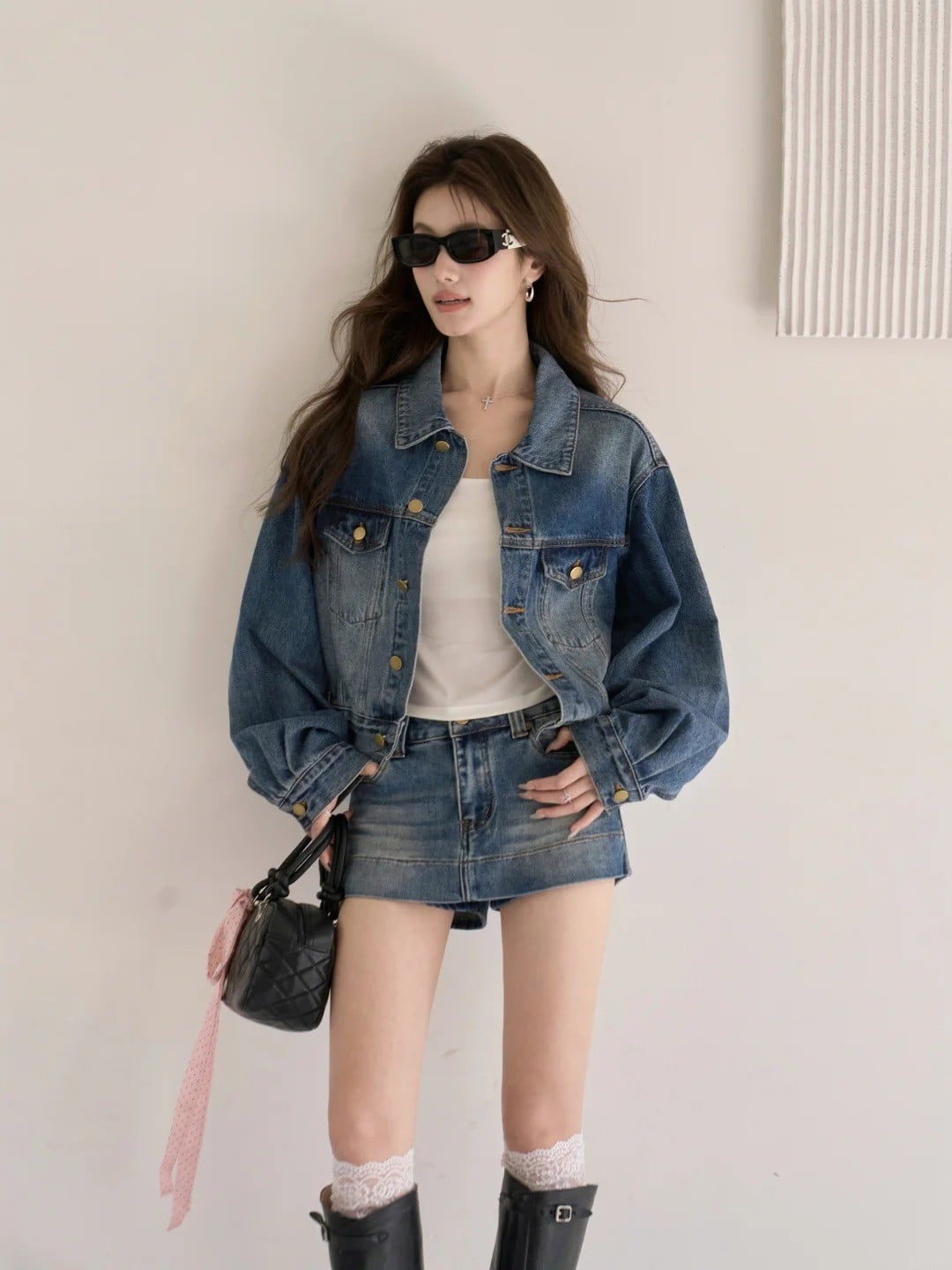 chân váy jean mặc với áo gì