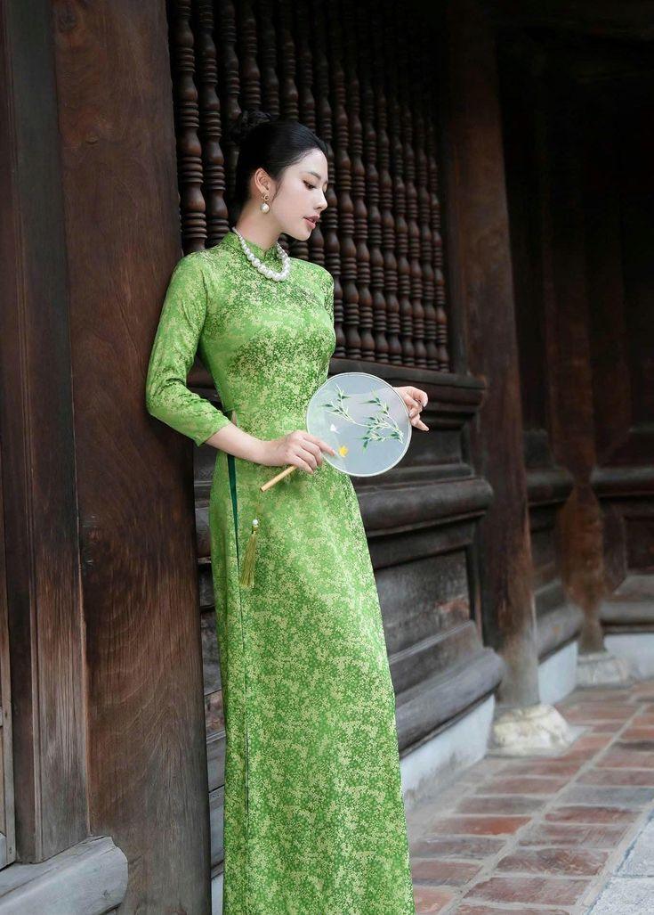 áo dài màu xanh ngọc bích