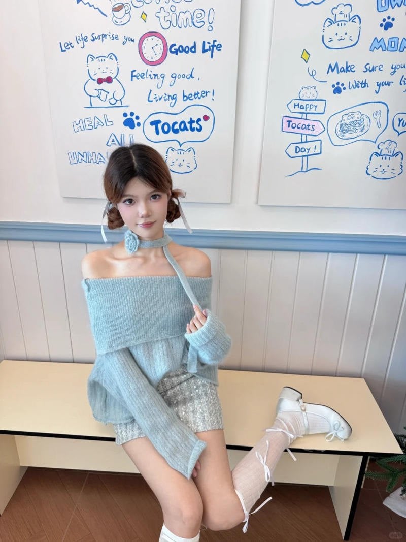 Chân váy xanh baby