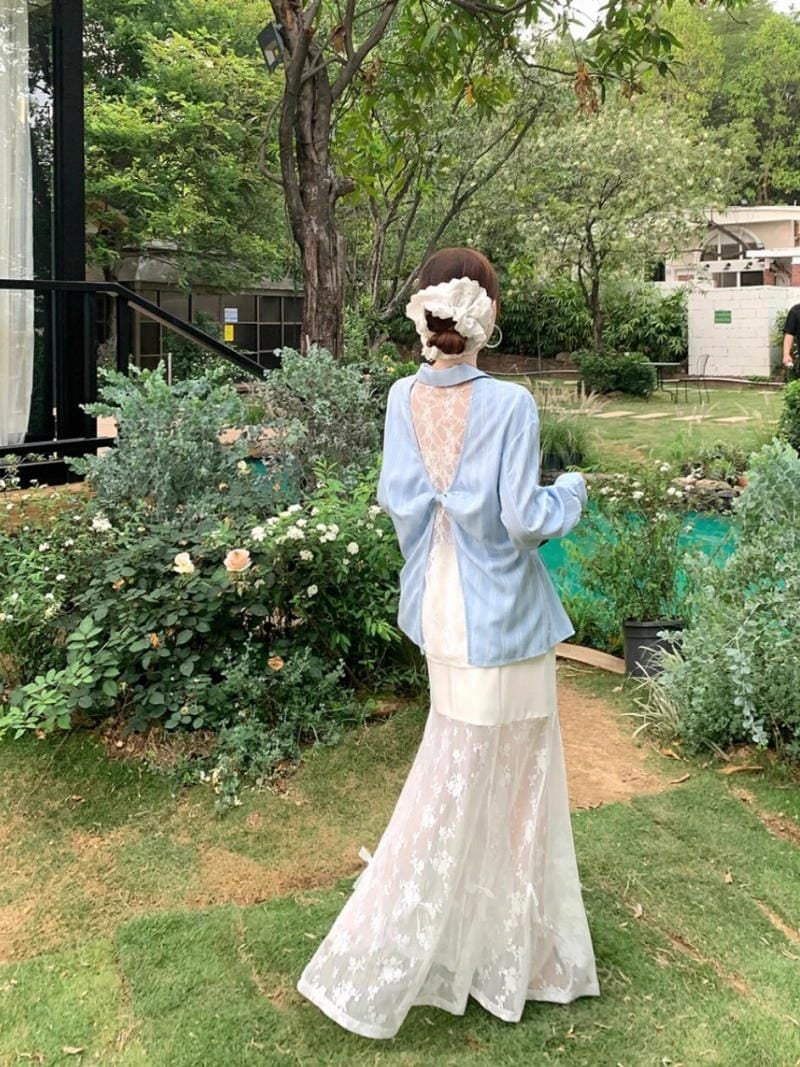 13. Màu xanh baby mix cùng Trắng Ren (Lace)