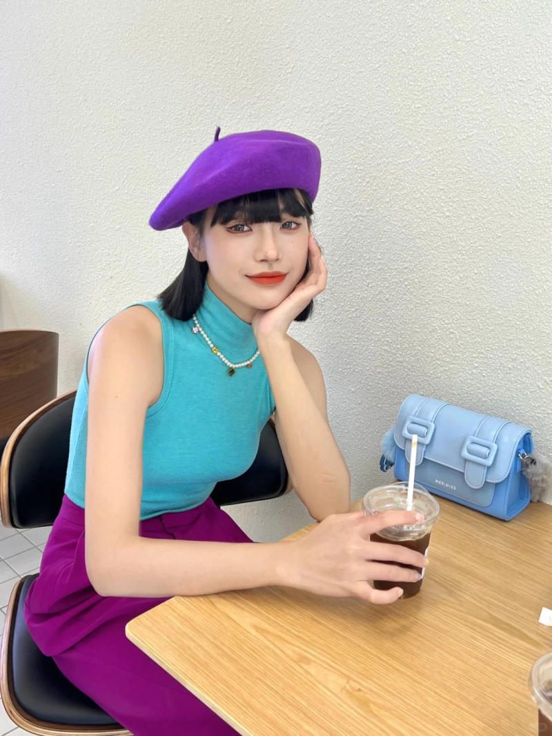 Outfit 21: Color Block táo bạo với Xanh và Tím đậm